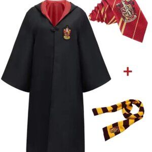 Halloween / Festival - Costumes | Unisex Gryffindor Robe and scarf :)